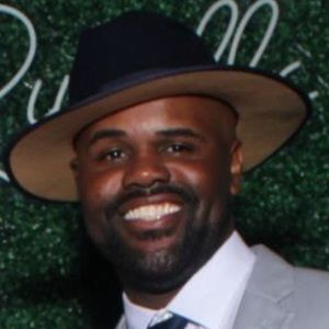 Meet your Posher, Pat